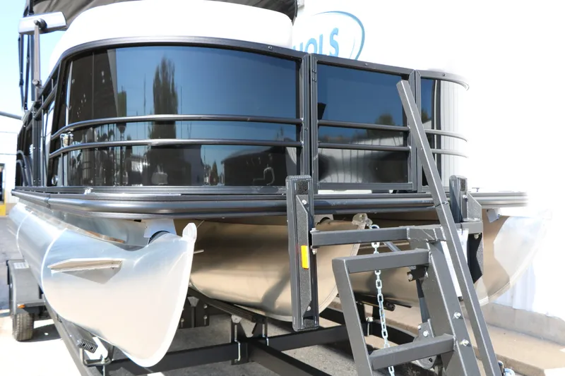 Slide: The Image of Sylvan Mirage 820 CLZ DH Tri-Toon 2026 - 10