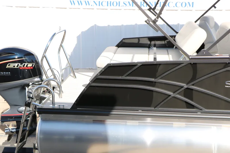 Slide: The Image of Sylvan Mirage 820 CLZ DH Tri-Toon 2026 - 12