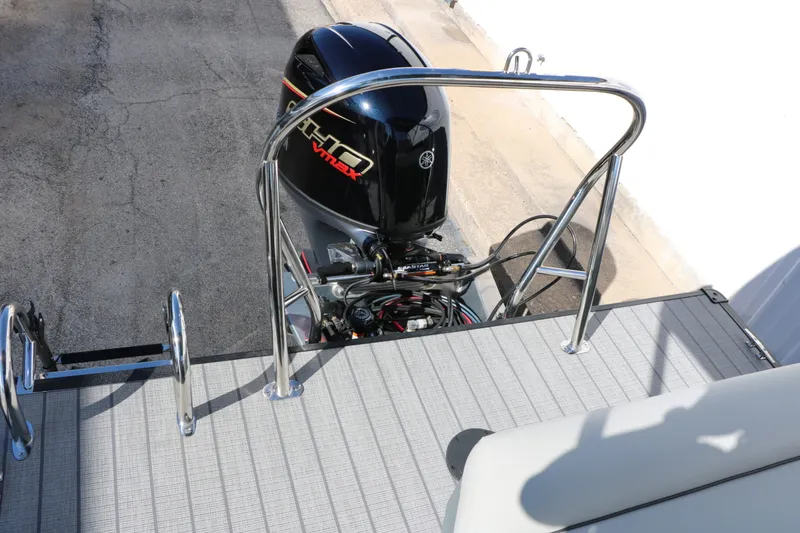 Slide: The Image of Sylvan Mirage 820 CLZ DH Tri-Toon 2026 - 24