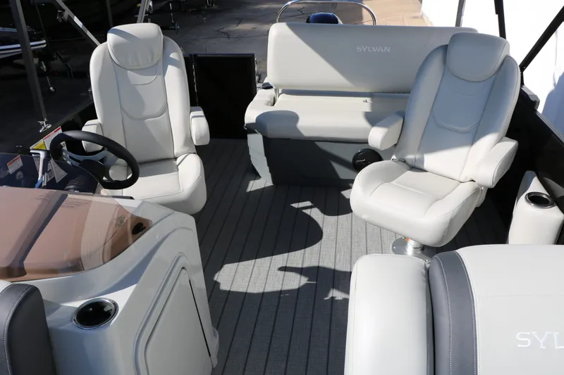 Slide: The Image of Sylvan Mirage 820 CLZ DH Tri-Toon 2026 - 32