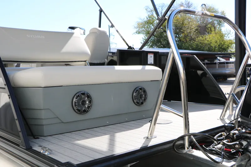 Slide: The Image of Sylvan Mirage 820 CLZ DH Tri-Toon 2026 - 5