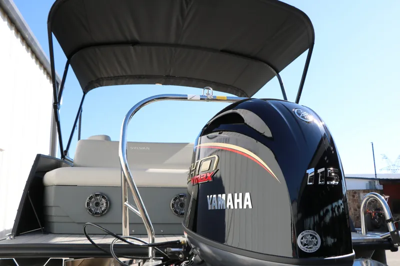 Slide: The Image of Sylvan Mirage 820 CLZ DH Tri-Toon 2026 - 6