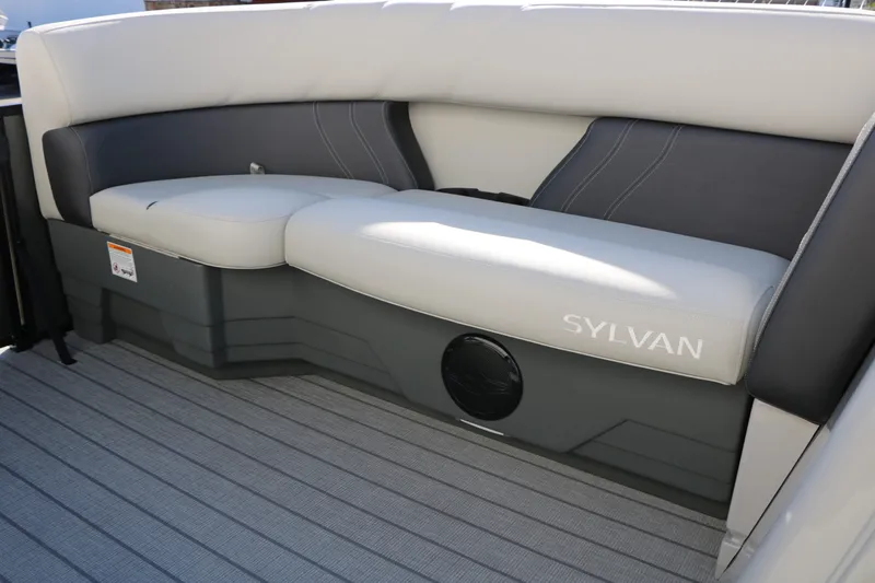 Slide: The Image of Sylvan Mirage 820 Party Fish Tri-Toon 2026 - 12