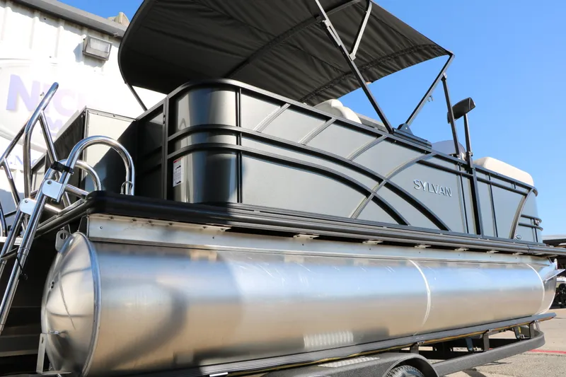 Slide: The Image of Sylvan Mirage 820 Party Fish Tri-Toon 2026 - 24