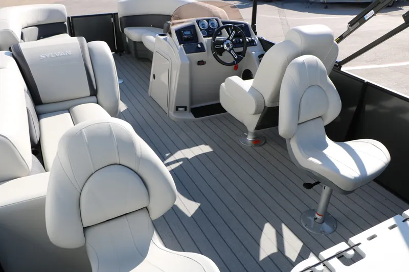 Slide: The Image of Sylvan Mirage 820 Party Fish Tri-Toon 2026 - 6