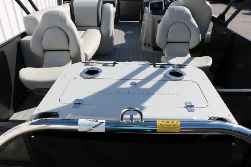 Slide: The Image of Sylvan Mirage 820 Party Fish Tri-Toon 2026 - 7