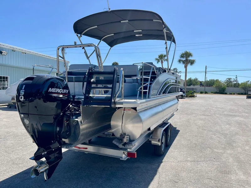 Slide: The Image of Harris Sunliner 210 2025 - 3