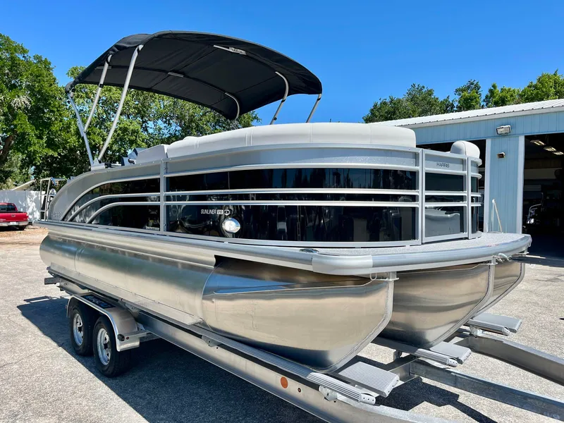 Slide: The Image of Harris Sunliner 210 2025 - 5