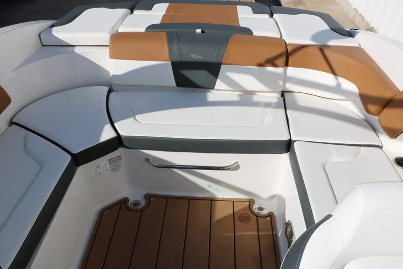 Slide: The Image of Chaparral 23 SSi 2025 - 16