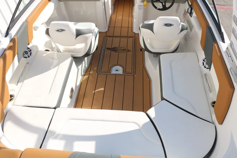 Slide: The Image of Chaparral 23 SSi 2025 - 31