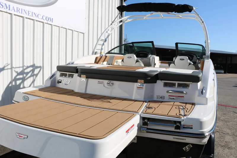 Slide: The Image of Chaparral 23 SSi 2025 - 4