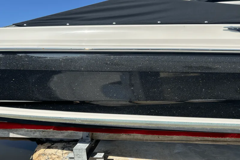 Slide: The Image of Sea Ray 250 SDX OUTBOARD 2019 - 2