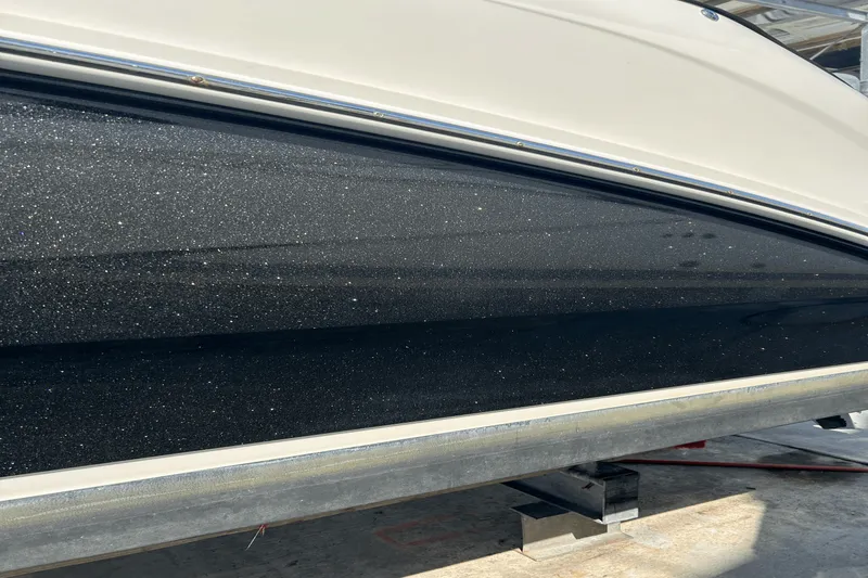 Slide: The Image of Sea Ray 250 SDX OUTBOARD 2019 - 3