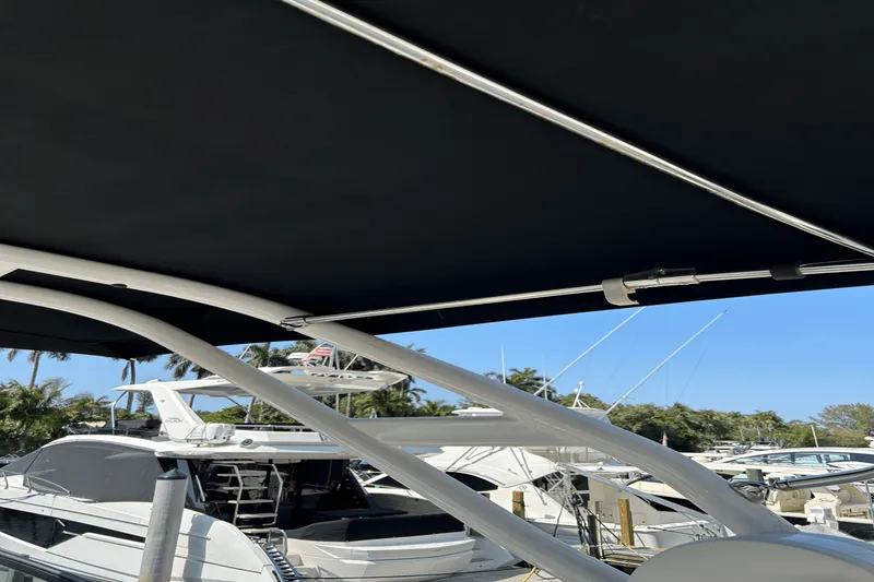 Slide: The Image of Sea Ray 250 SDX OUTBOARD 2019 - 37