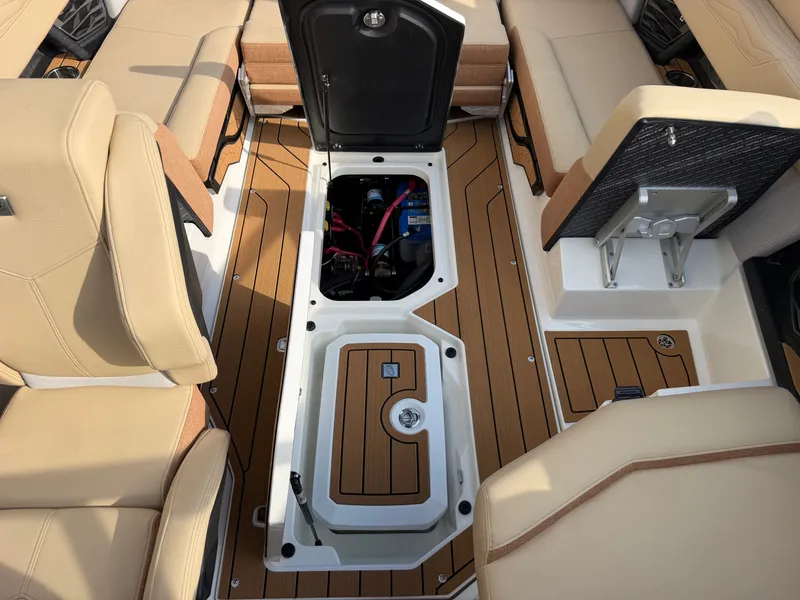 Slide: The Image of Nautique G23 2026 - 16