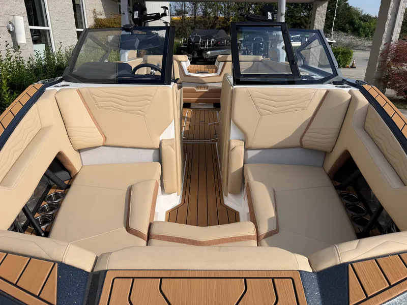 Slide: The Image of Nautique G23 2026 - 15