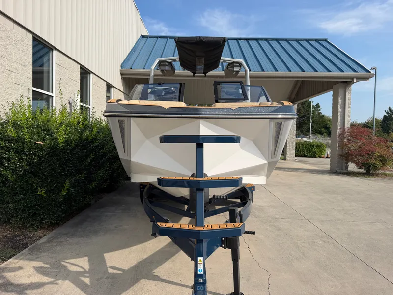 Slide: The Image of Nautique G23 2026 - 2
