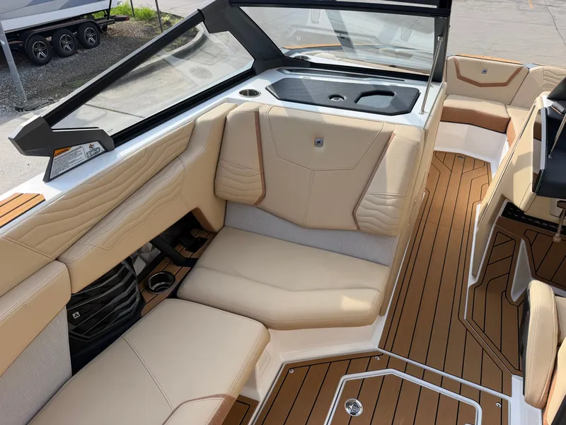 Slide: The Image of Nautique G23 2026 - 13