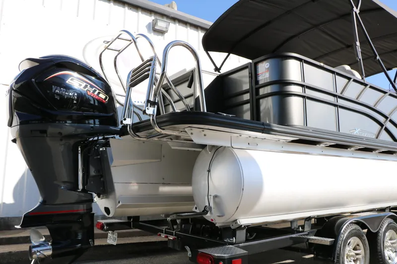 Slide: The Image of Sylvan Mirage X3 Party Fish Tri Toon 2023 - 16