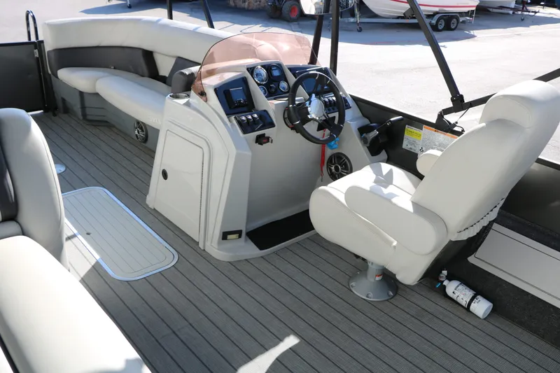 Slide: The Image of Sylvan Mirage X3 Party Fish Tri Toon 2023 - 28