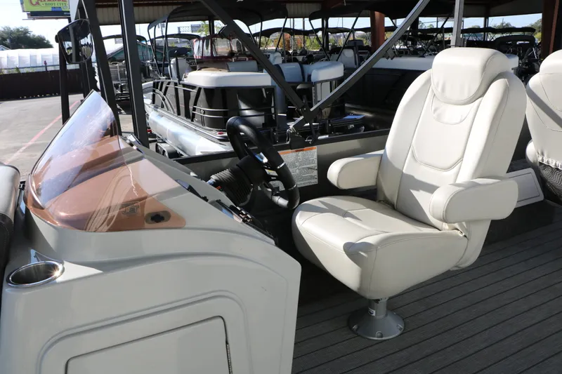 Slide: The Image of Sylvan Mirage X3 Party Fish Tri Toon 2023 - 38