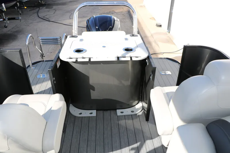 Slide: The Image of Sylvan Mirage X3 Party Fish Tri Toon 2023 - 41