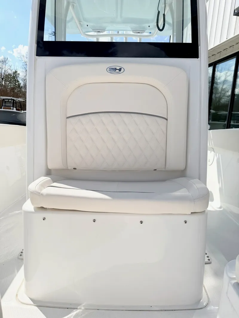 Slide: The Image of Sea Hunt Ultra 255SE 2026 - 18