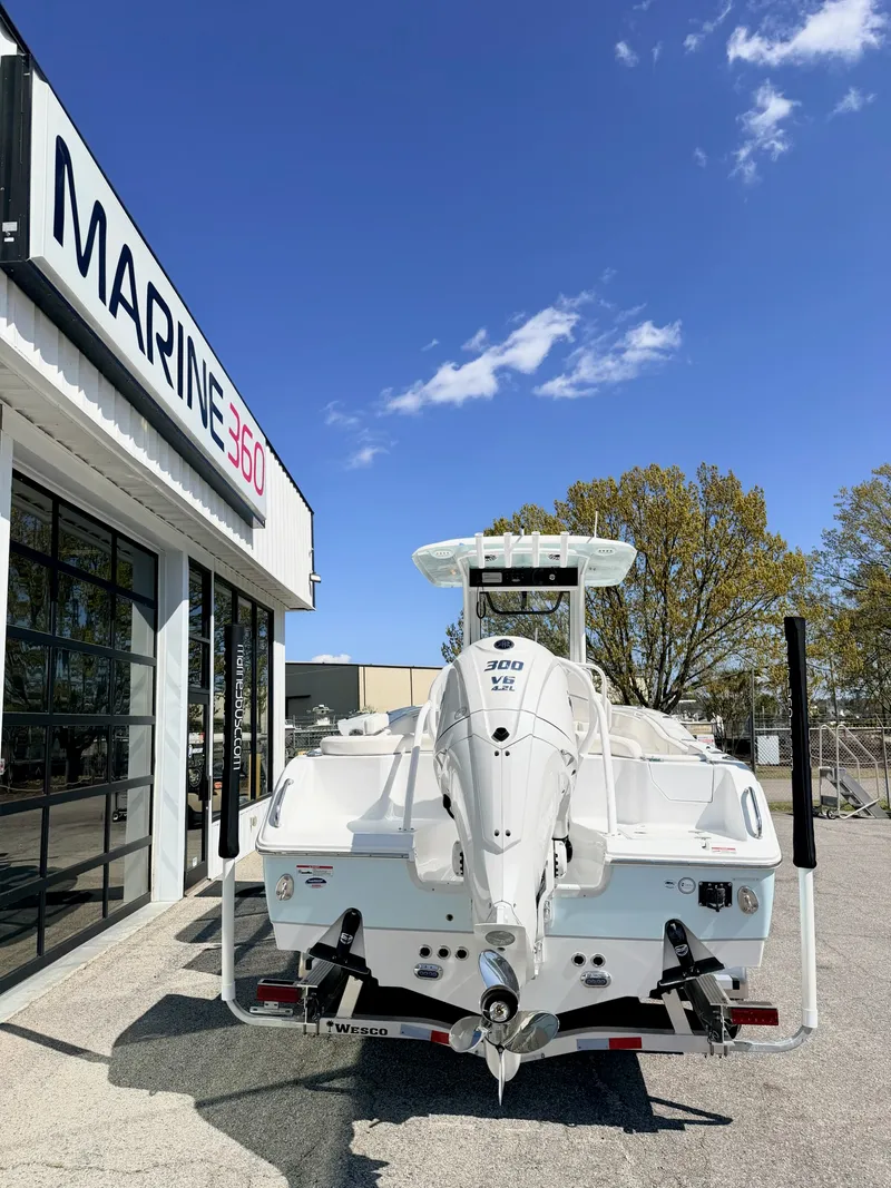 Slide: The Image of Sea Hunt Ultra 255SE 2026 - 3