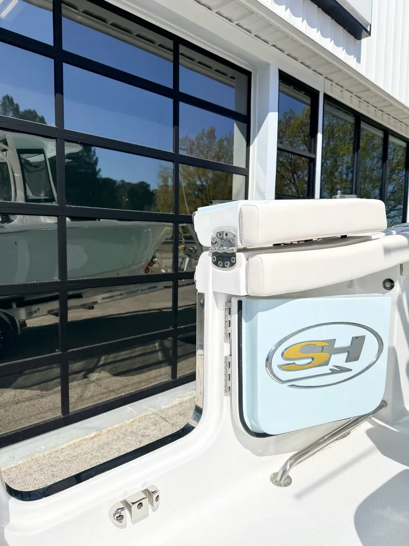 Slide: The Image of Sea Hunt Ultra 255SE 2026 - 4