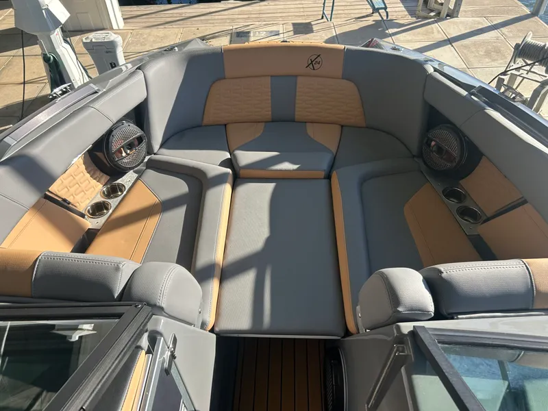 Slide: The Image of MasterCraft X24 2025 - 15