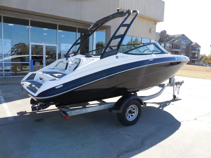 Slide: The Image of Yamaha AR195 2017 - 2