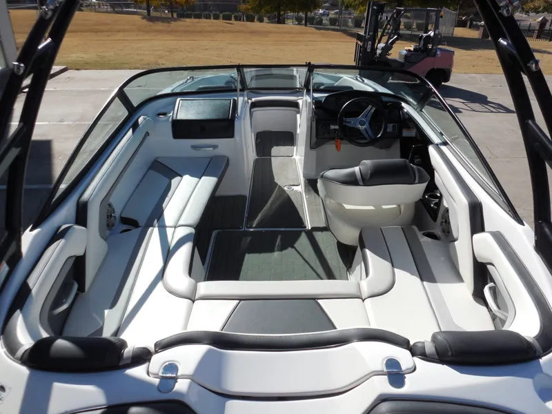 Slide: The Image of Yamaha AR195 2017 - 7