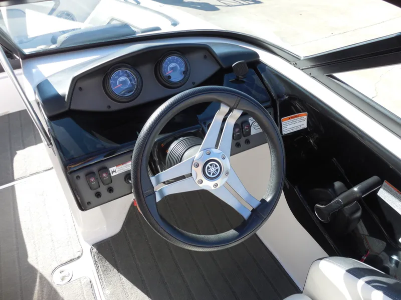 Slide: The Image of Yamaha AR195 2017 - 9