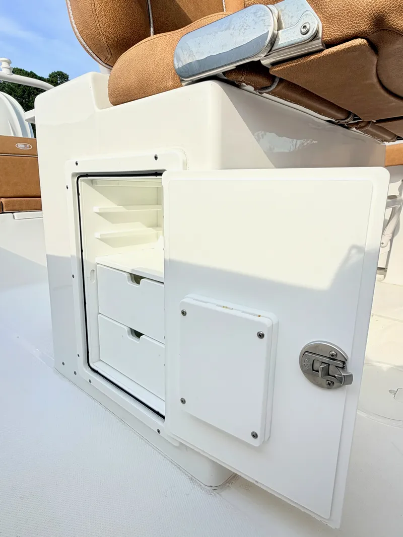 Slide: The Image of Sea Hunt Ultra 255SE 2023 - 13