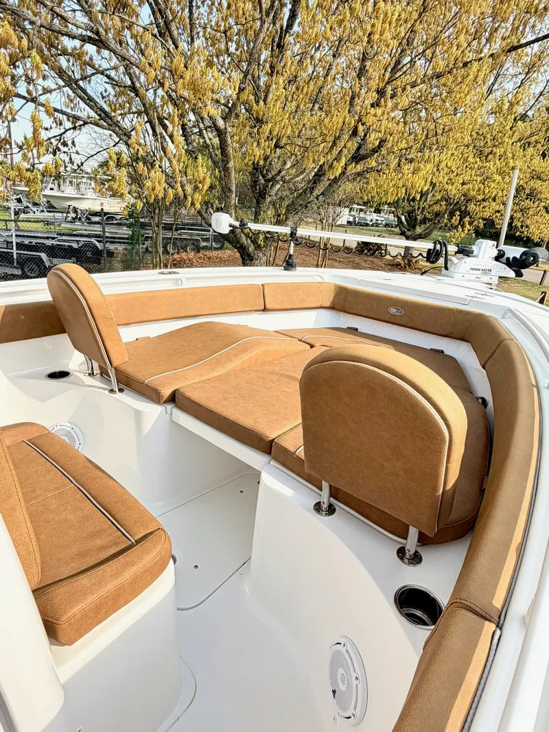 Slide: The Image of Sea Hunt Ultra 255SE 2023 - 20