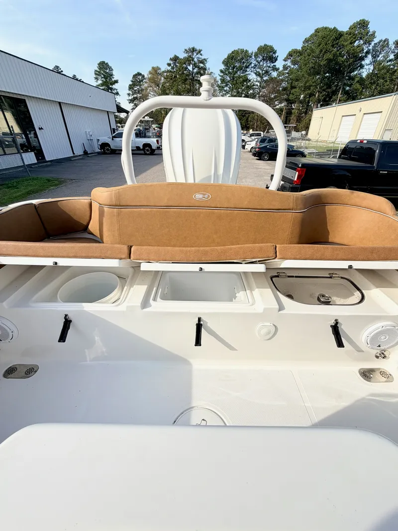 Slide: The Image of Sea Hunt Ultra 255SE 2023 - 8