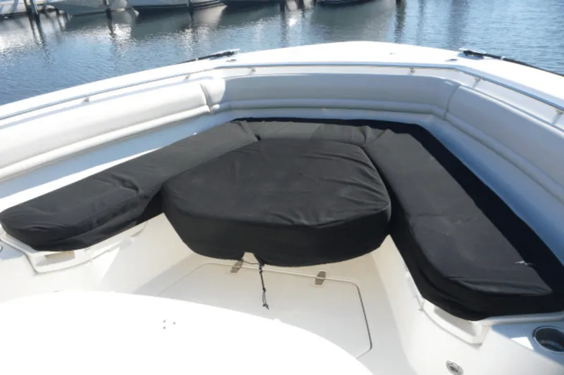 Slide: The Image of Boston Whaler 380 OUTRAGE 2017 - 15