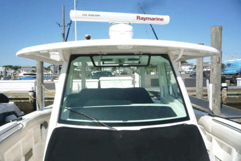 Slide: The Image of Boston Whaler 380 OUTRAGE 2017 - 16