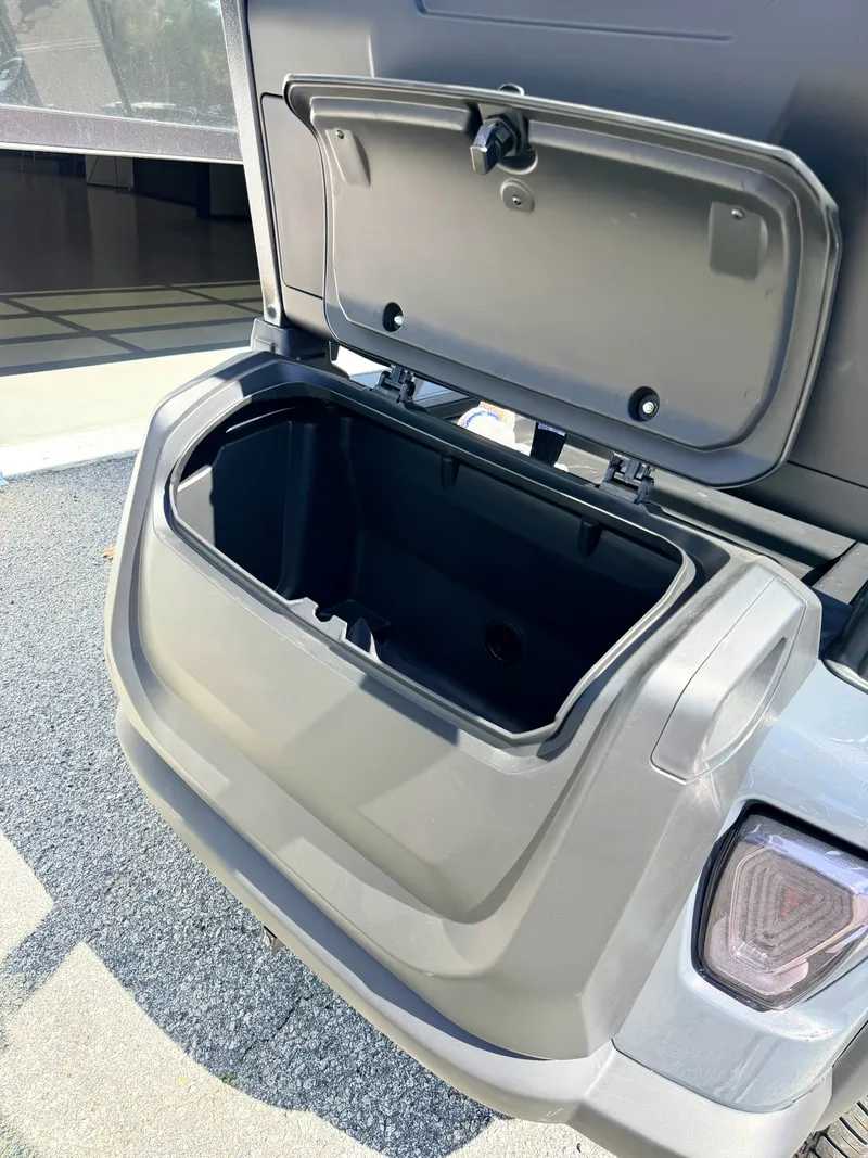 Slide: The Image of Voyager Commander 4PF 2026 - 12