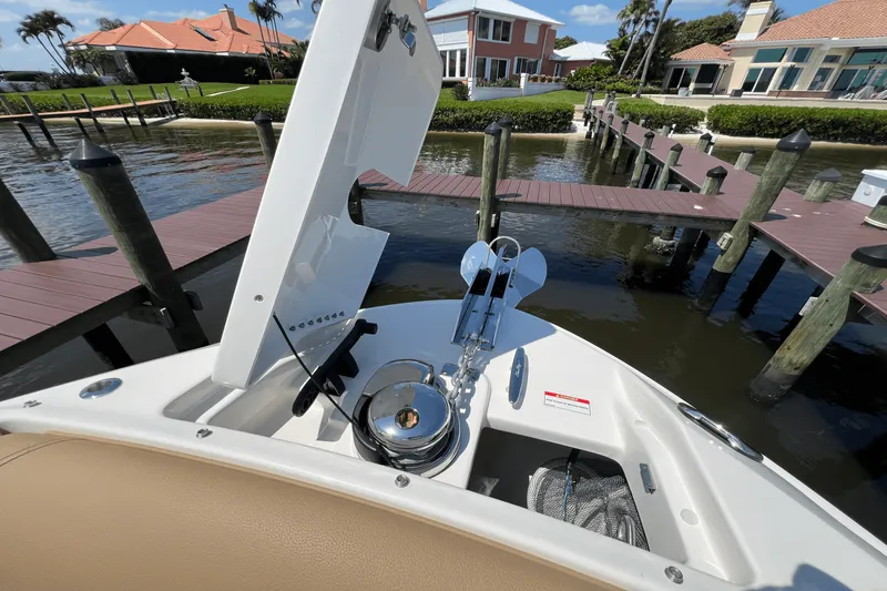 Slide: The Image of Sea Ray 280 SLX OUTBOARD 2024 - 29