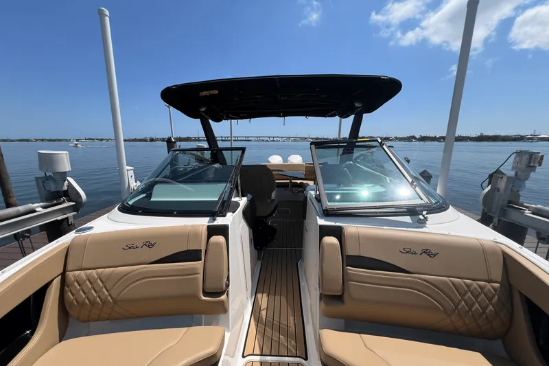 Slide: The Image of Sea Ray 280 SLX OUTBOARD 2024 - 34