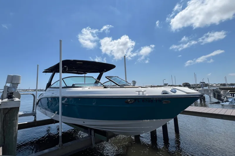 Slide: The Image of Sea Ray 280 SLX OUTBOARD 2024 - 4