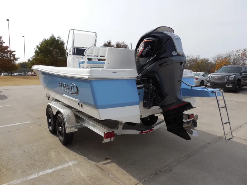 Slide: The Image of Robalo 226 Cayman 2026 - 3