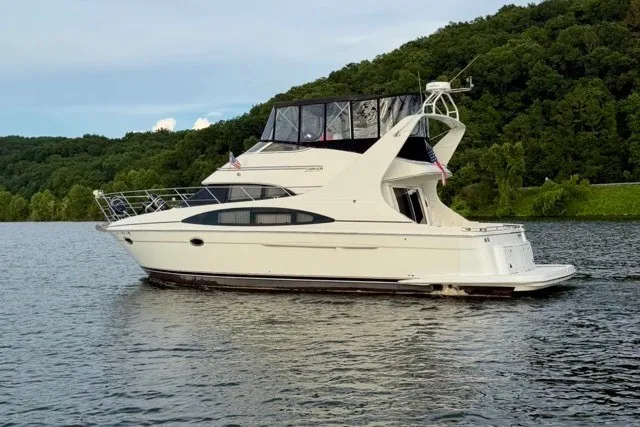 Slide: The Image of Carver Yachts 420 Mariner 2004 - 1