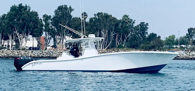 Slide: The Image of Yellowfin 36 2007 - 1