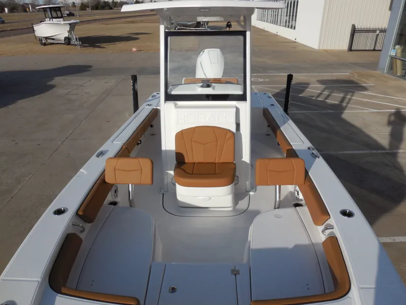 Slide: The Image of Robalo 246 Cayman 2026 - 10