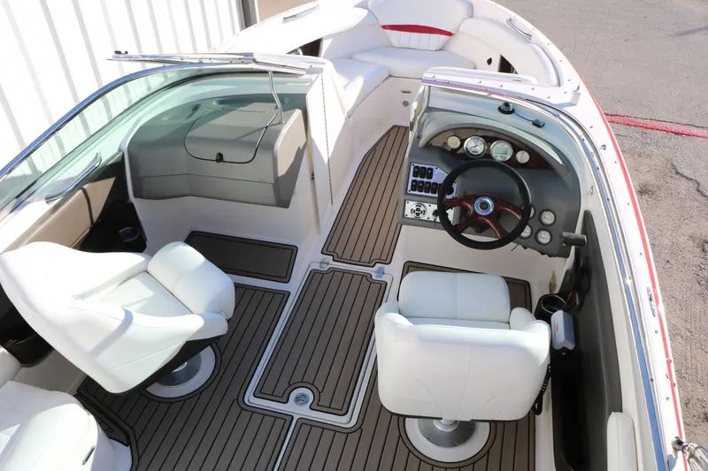 Slide: The Image of Regal 2200 Bowrider 2005 - 17