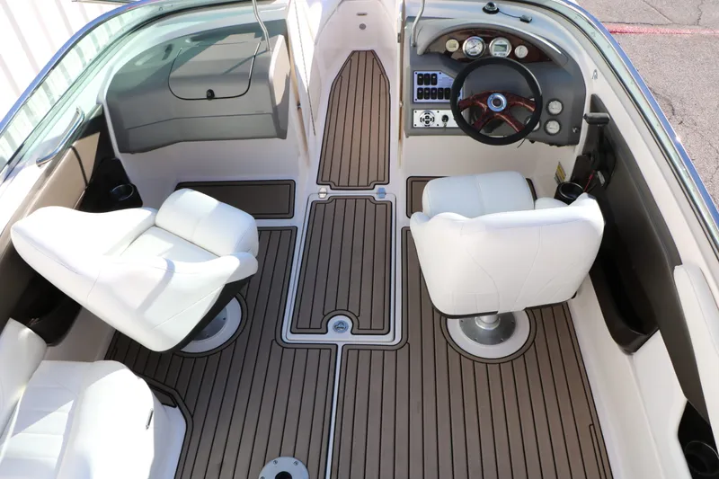 Slide: The Image of Regal 2200 Bowrider 2005 - 18