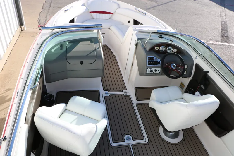 Slide: The Image of Regal 2200 Bowrider 2005 - 26