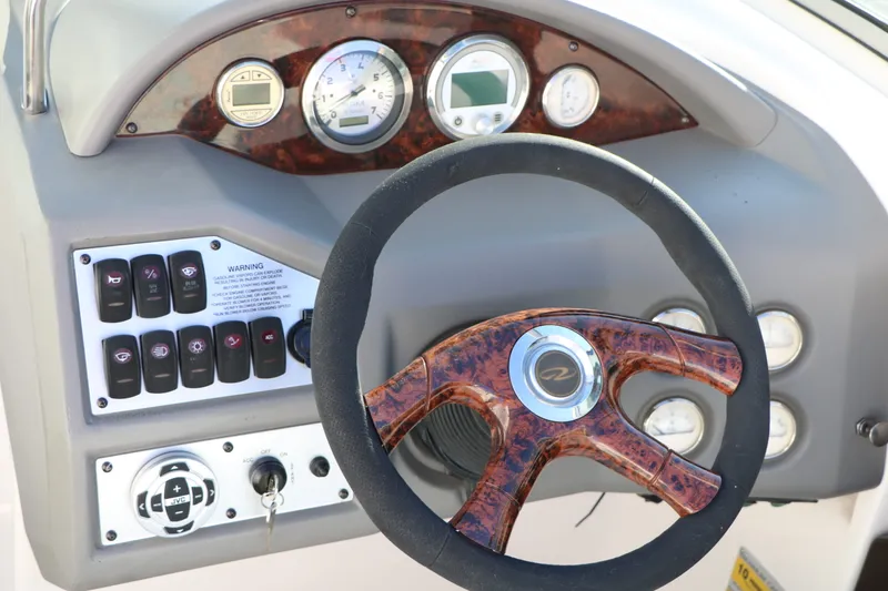 Slide: The Image of Regal 2200 Bowrider 2005 - 30